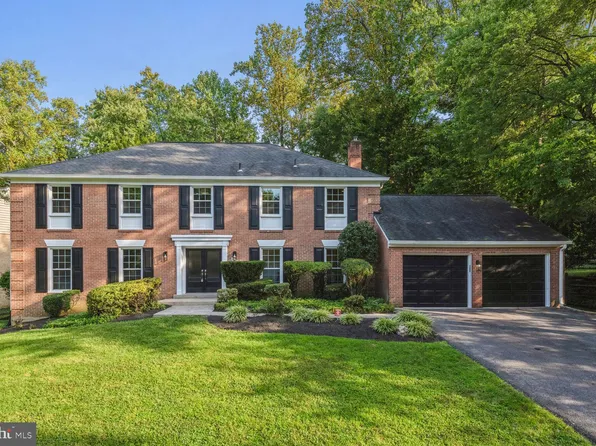 9224 Fall River Ln, Potomac, MD 20854