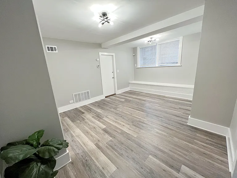 11829 Clifton Blvd #7 — Photo 8