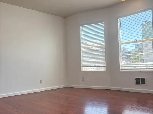 2445 Telegraph Ave APT 204, Oakland, CA 94612