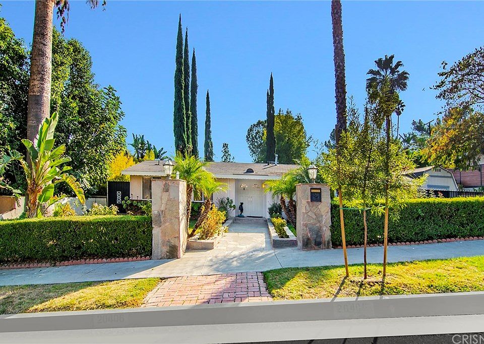 1st image of 20406 Oxnard St