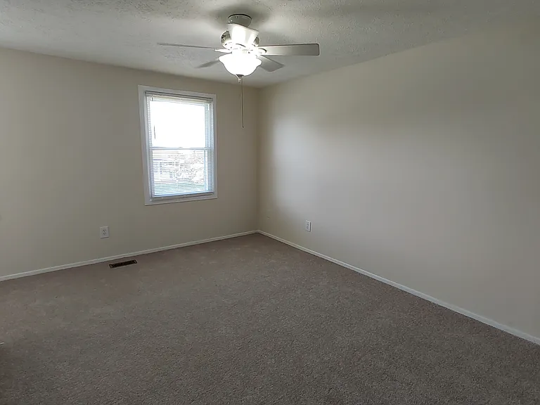 8638 Saxon Cir — Photo 19