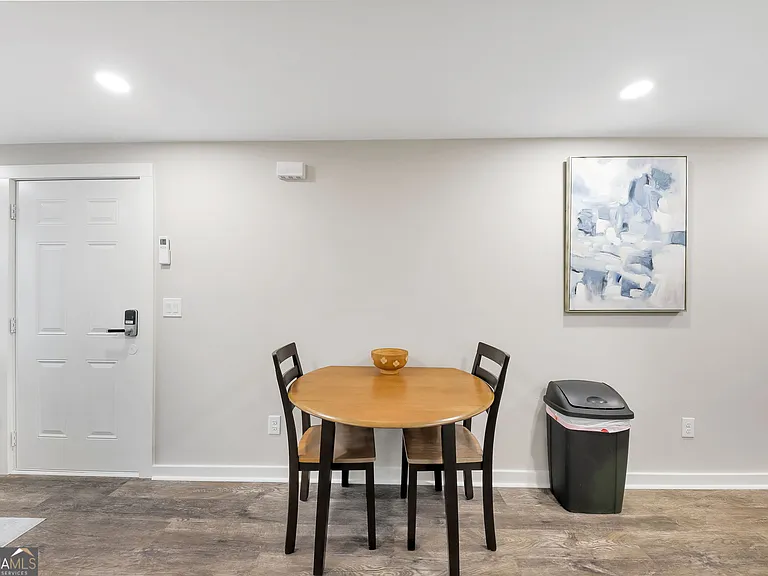 243 Georgia Ave N #B — Photo 6