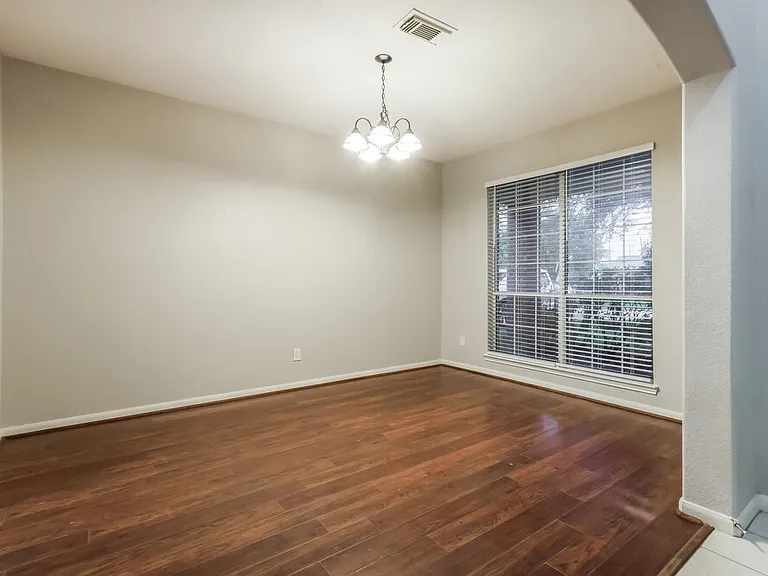 12927 Pine Woods St — Photo 7