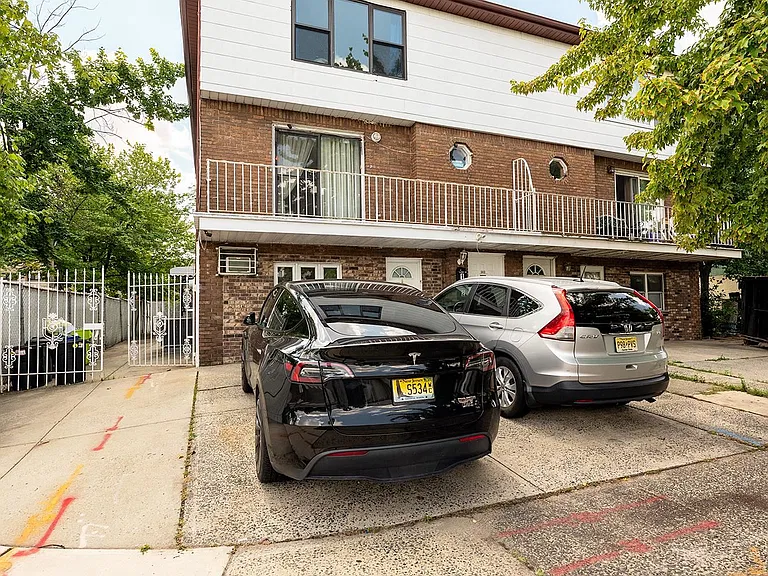 343 Mercer Loop — Photo 2