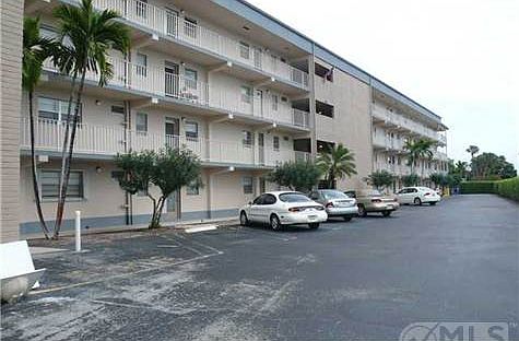 1st image of 2300 NE 1st Ln #3040