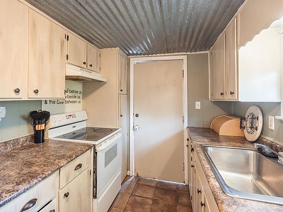 5th image of 8333 Longhorn Rd