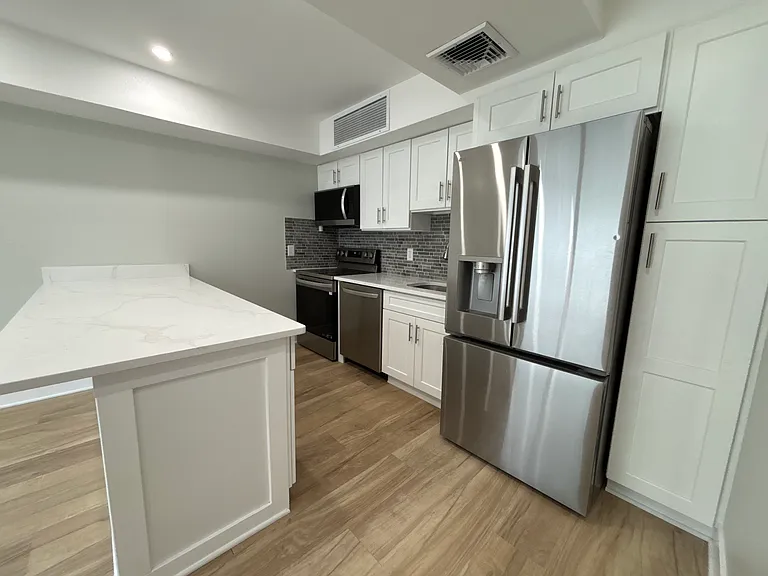 21 Prime Ave #1 — Photo 6