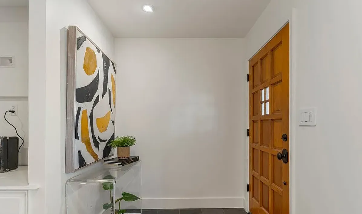 3 bed, 1110 sqft, $2,500 — Photo 4