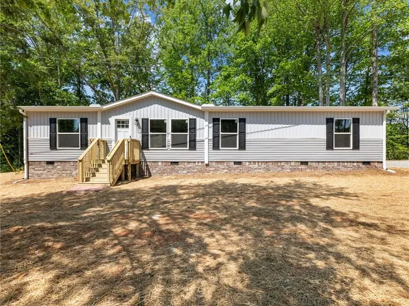 5228 Bogus Rd, Gainesville, GA 30506