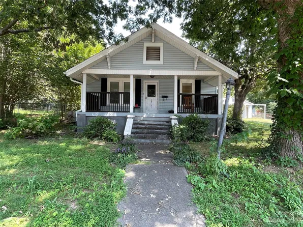 331 20th St SW, Hickory, NC 28602