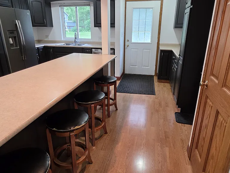 728 Winona St — Photo 6