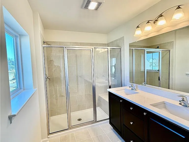 3740 Samantha Ln — Photo 9