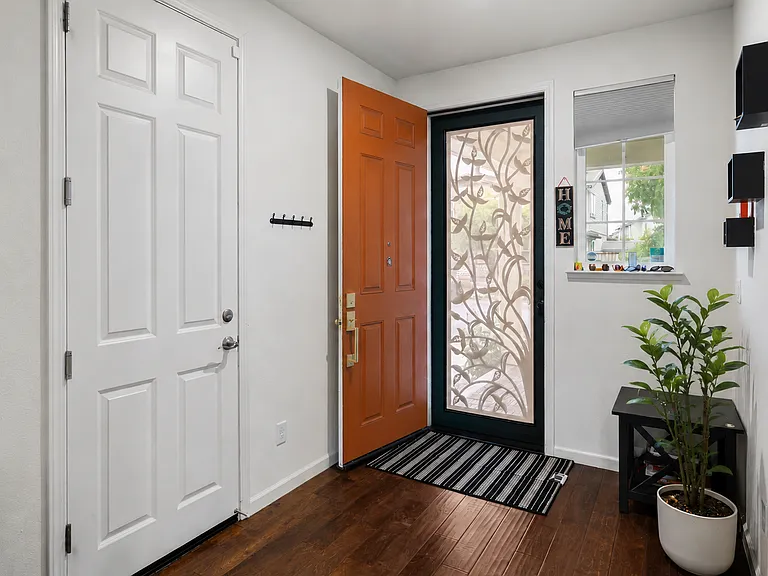 33839 Farmhouse St — Photo 3