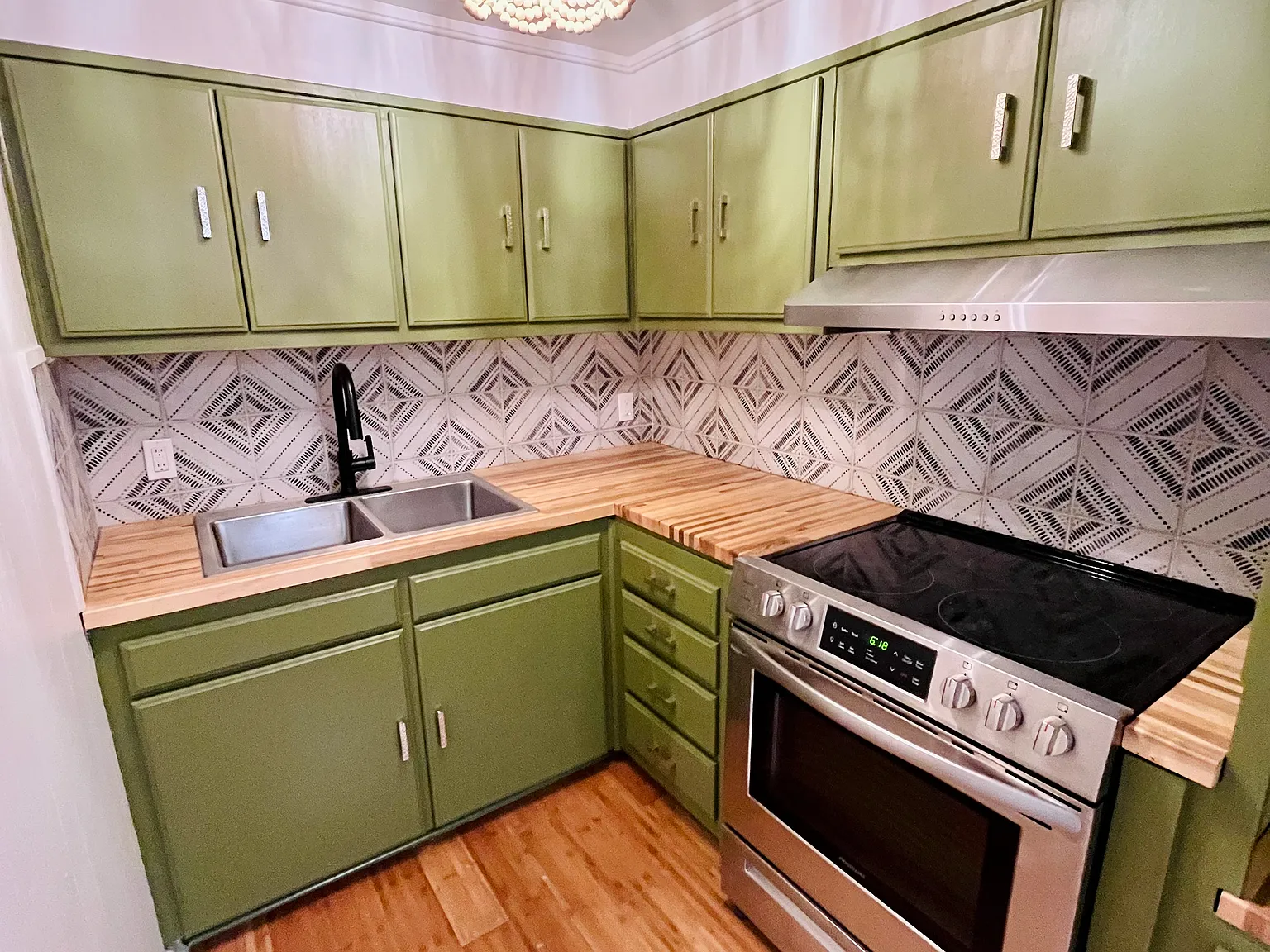 2 bed, 1000 sqft, $2,100 — Photo 3