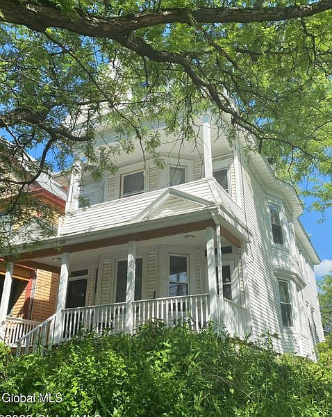 3rd image of 24 S Main Avenue