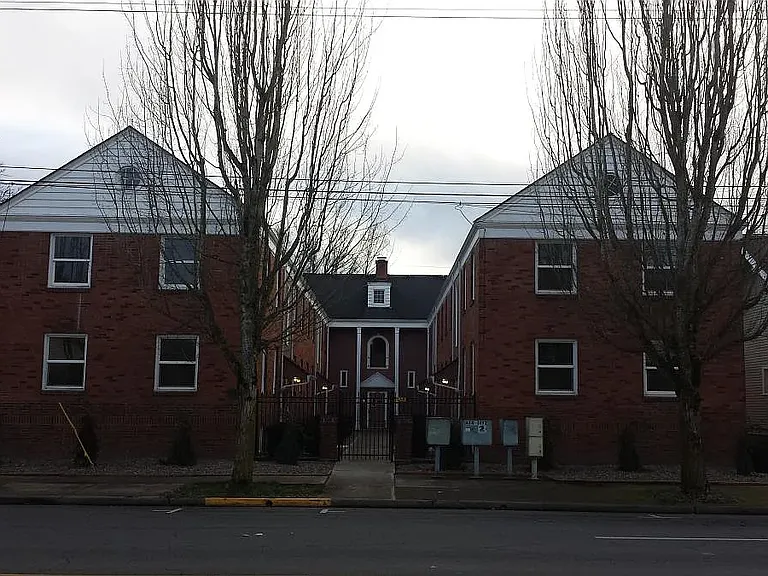 1492 State St #5 — Photo 13