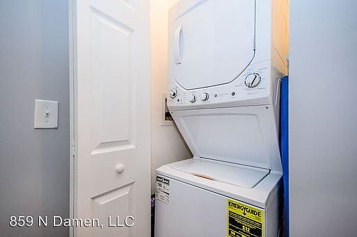 5th image of 859 N Damen Ave