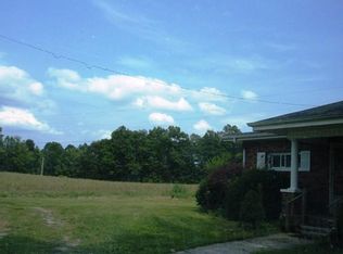 128 Chambers Rd, Robbins, TN 37852