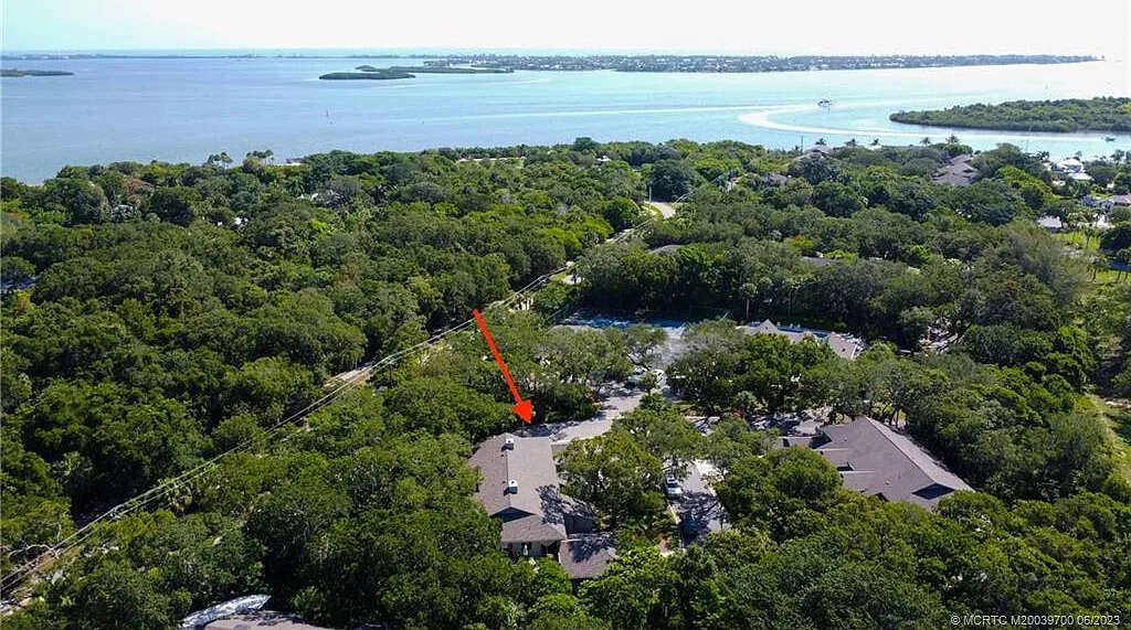 3 bed, 2.0 bath, 1600 sqft, $3,700 — Photo 3