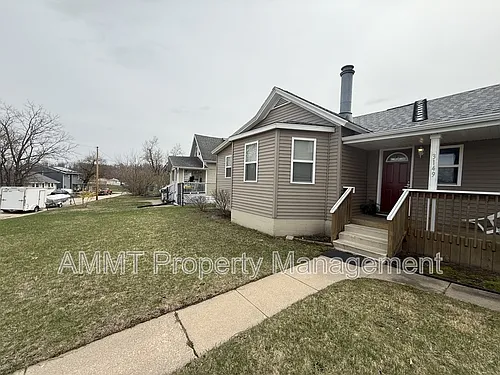 3149 Grove Ct SE Photo 1