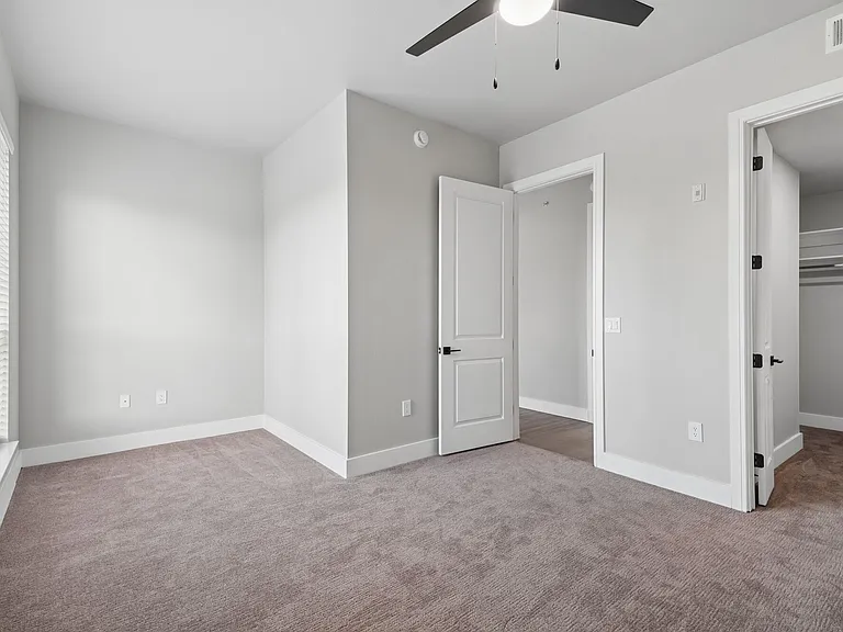 Hollings Post Oak — Photo 26