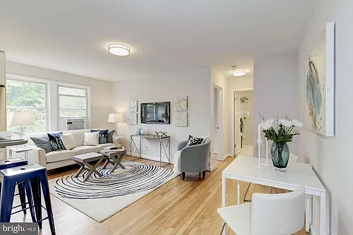 4004 Beecher St NW #301 Photo 1