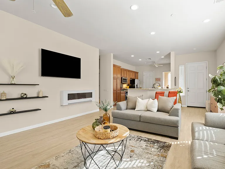 80528 Avenida San Fernando — Photo 5