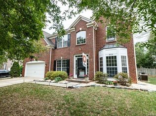 8113 Brookings Dr, Charlotte, NC 28269