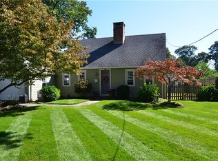 34 Dahlia St, Warwick, RI 02888