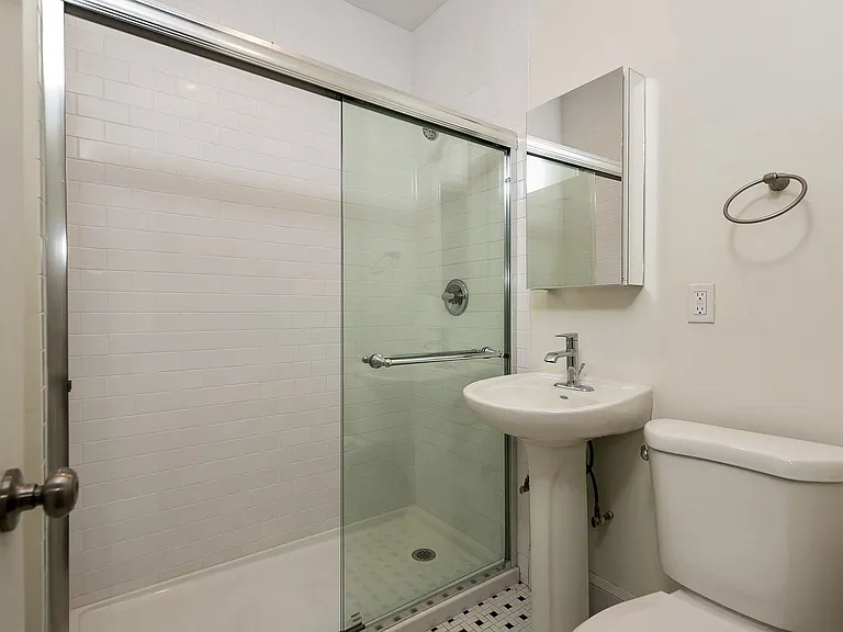 Fionia Apartments — Photo 77