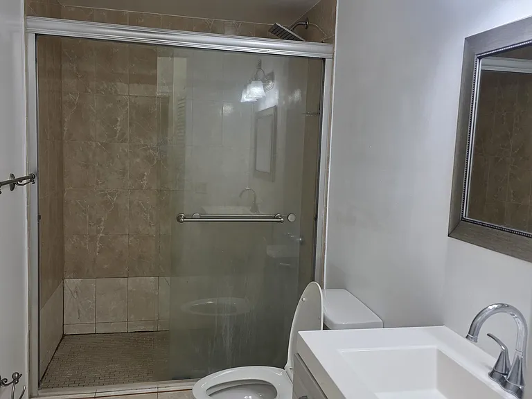 1817 S Ocean Dr #Penthouse 18 — Photo 24