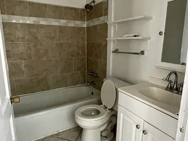 4316 Baronne St — Photo 32