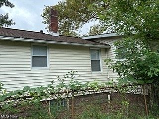 3rd image of 1281 E 168th St