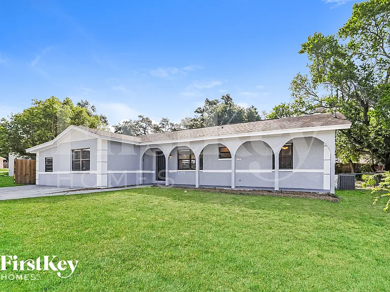 8313 Oleander Ln — Photo 2