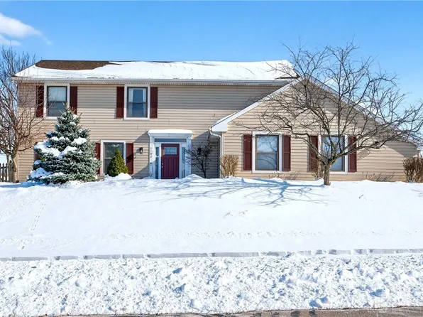 1102 Lord Fitzwalter Dr, Miamisburg, OH 45342