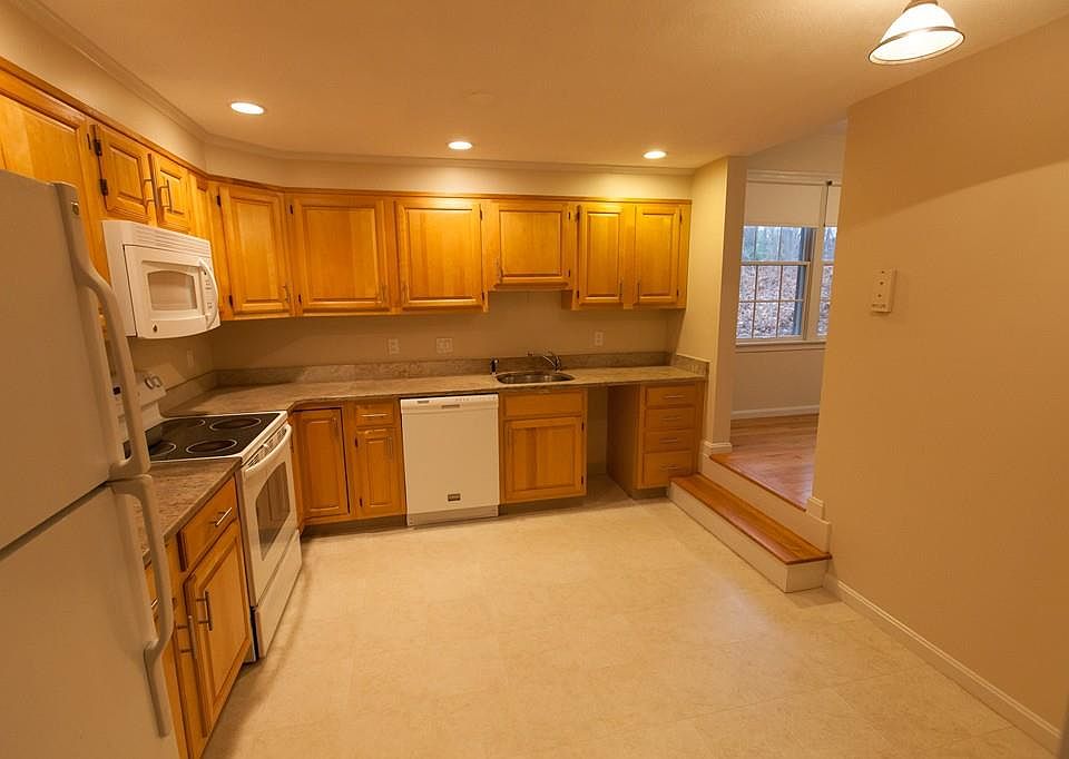 602 Manor Ter Woburn, MA Zillow