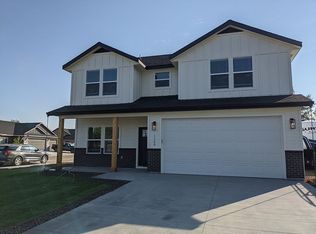 4012 S Raintree Dr, Nampa, ID 83686