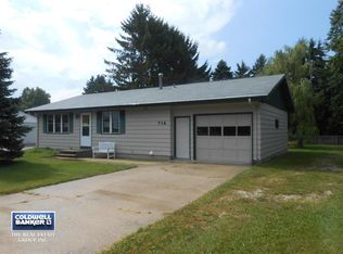 714 Bellevue Pl, Two Rivers, WI 54241