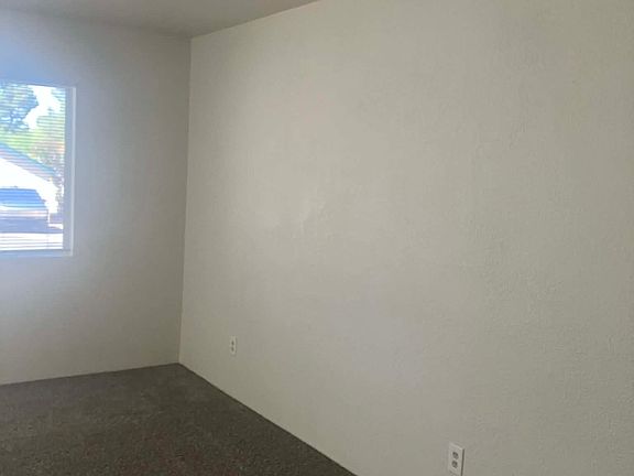 5th image of 726 S Skyline Way Unit A