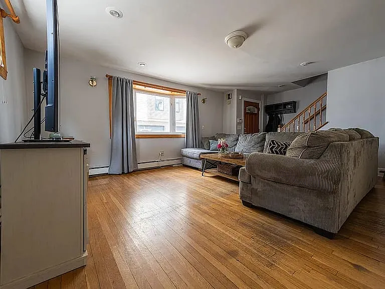 35 Jenkins St — Photo 3