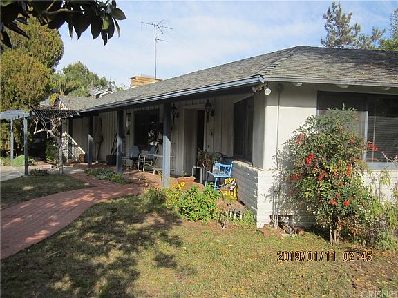 3rd image of 5250 Topeka Dr