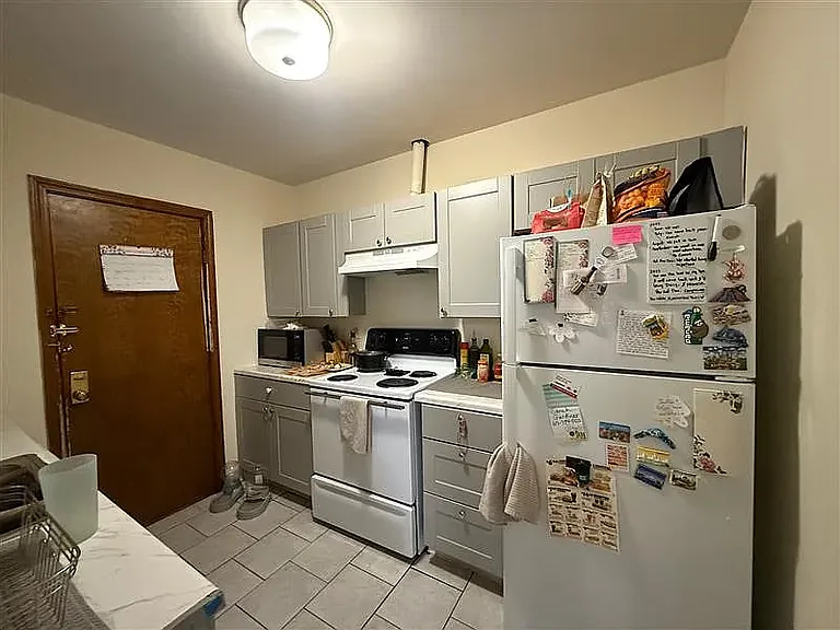 247 Pearl St — Photo 5