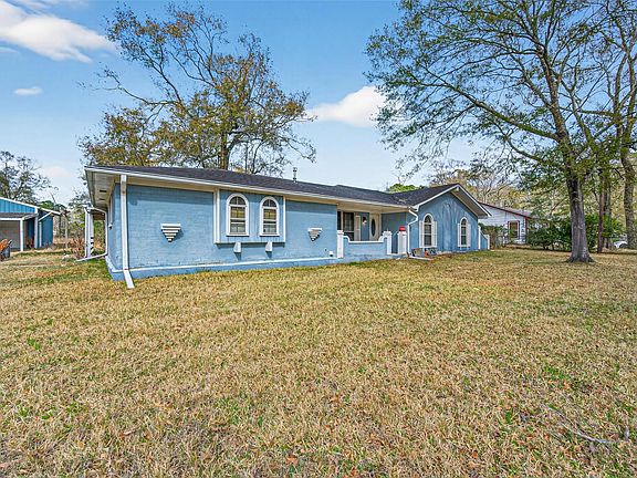 2nd image of 12163 Oak Leaf Rd