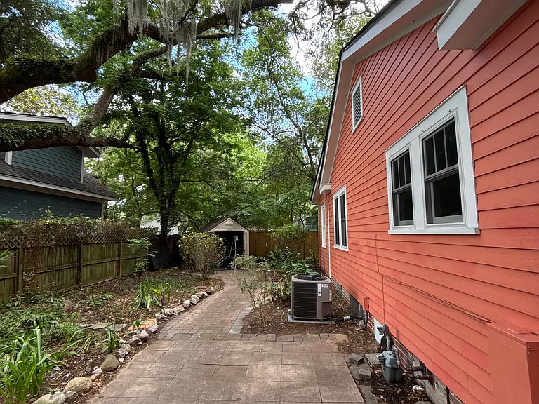 411 Heyward St — Photo 4