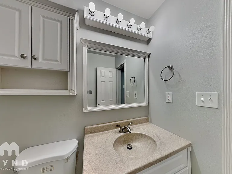1908 Allen Ave — Photo 18