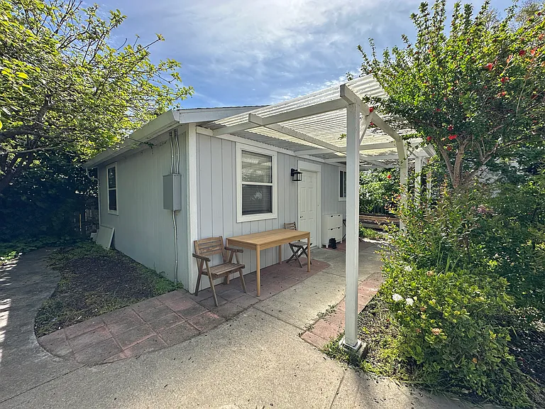 2338 Dwight Way #B — Photo 4