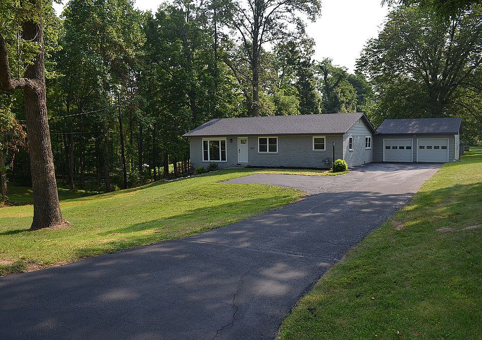 From Terrace Lake Rd.