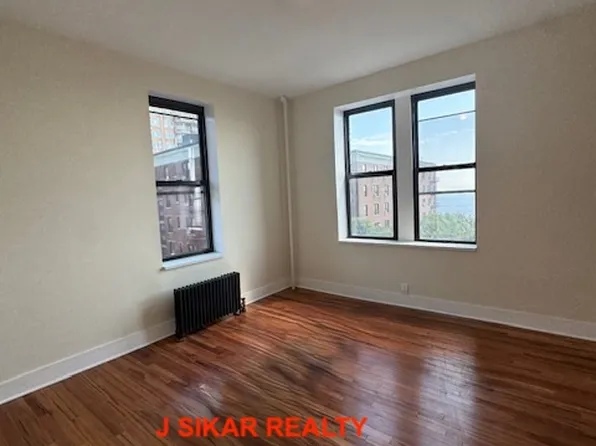 313 Brightwater Court image 9 of 15