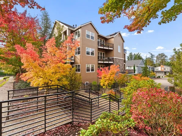 11758 SE Crested Eagle Ln #G-5, Happy Valley, OR 97086