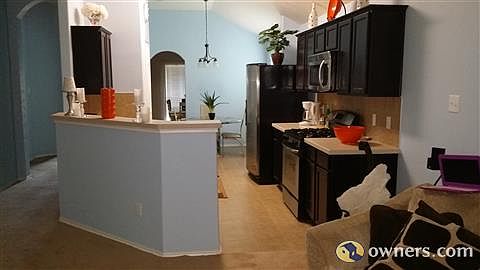 4th image of 7915 Flowing Oak Ln